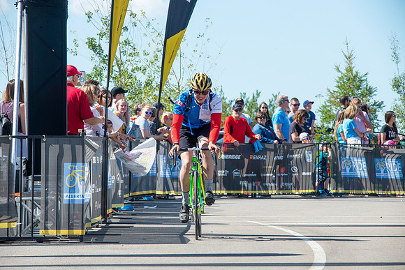 FL-A-H4-TheRideAB-553