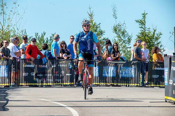 FL-A-H4-TheRideAB-561