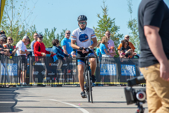 FL-A-H4-TheRideAB-568