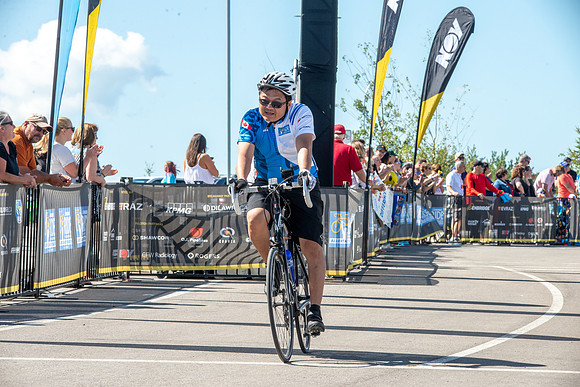 FL-A-H4-TheRideAB-703