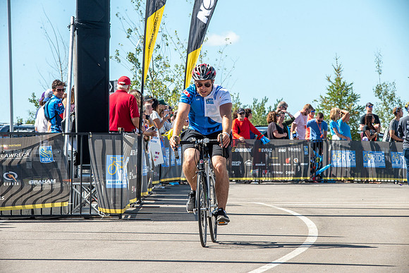 FL-A-H4-TheRideAB-723