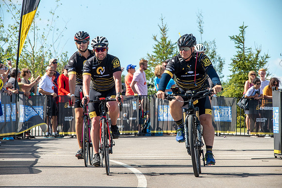 FL-A-H4-TheRideAB-758