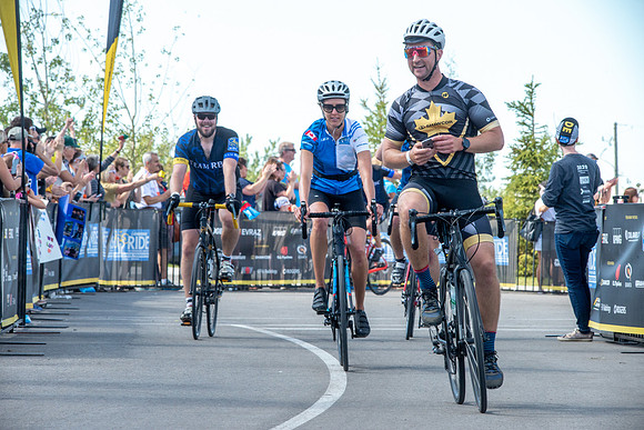 FL-A-H4-TheRideAB-781