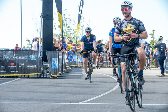 FL-A-H4-TheRideAB-782