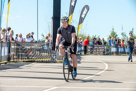 FL-A-H4-TheRideAB-838