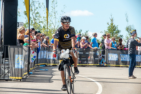 FL-A-H4-TheRideAB-957