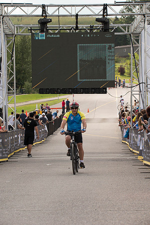 FINISH LINE CROSSING --3326