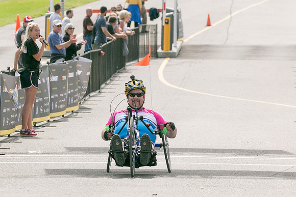 FINISH LINE CROSSING --2871