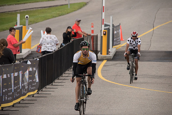 FINISH LINE CROSSING --1138
