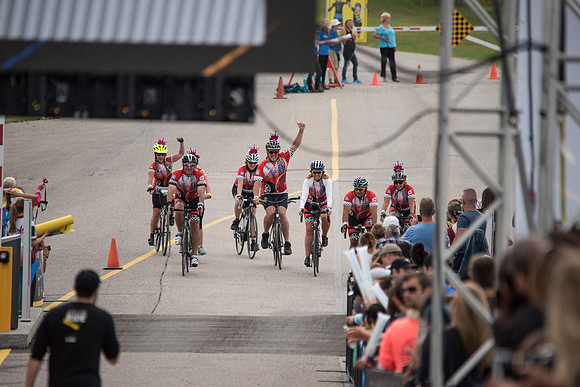 FINISH LINE CROSSING --2823