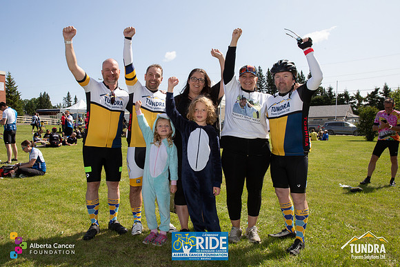 RIDERS + CHEERERS @ PITSTOPS-67