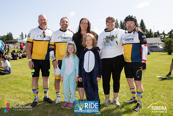 RIDERS + CHEERERS @ PITSTOPS-66