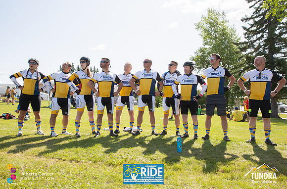 RIDERS + CHEERERS @ PITSTOPS-62
