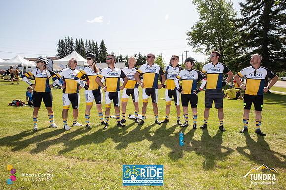 RIDERS + CHEERERS @ PITSTOPS-61