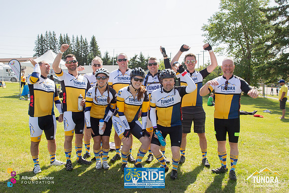 RIDERS + CHEERERS @ PITSTOPS-58