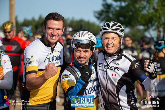 RIDERS + CHEERERS @ PITSTOPS-56