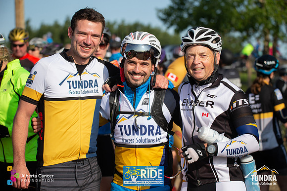 RIDERS + CHEERERS @ PITSTOPS-53