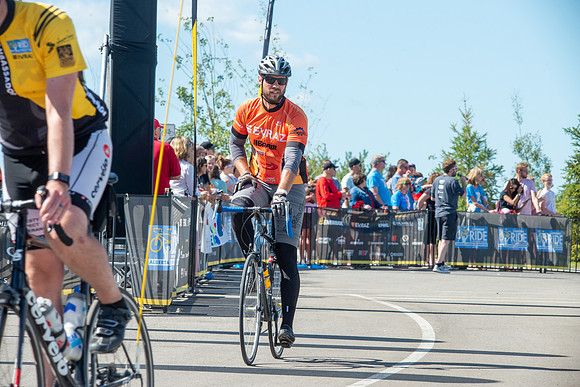 FL-A-H4-TheRideAB-489