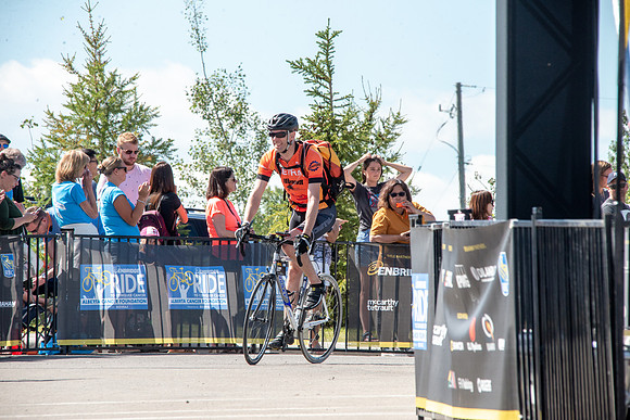 FL-A-H4-TheRideAB-1456