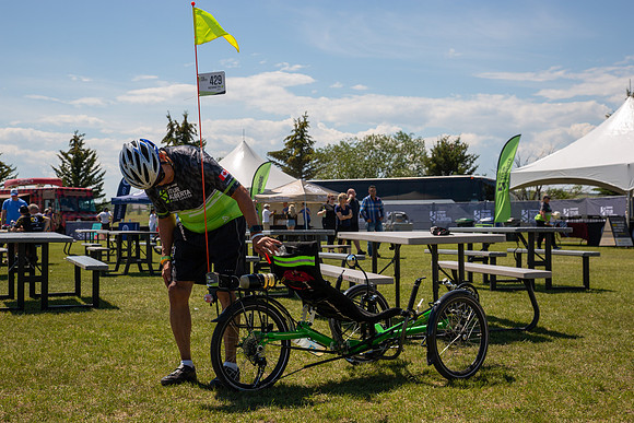 2-BIKE - RIDERS FIXING BIKES-9