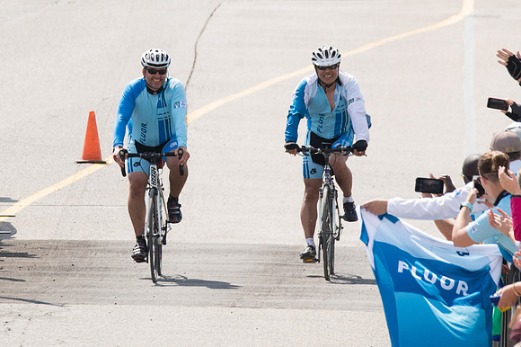 FINISH LINE CROSSING --2443