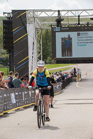 FINISH LINE CROSSING --3656