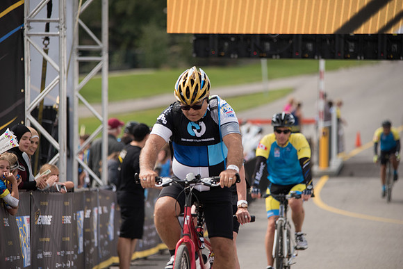 FINISH LINE CROSSING --2085