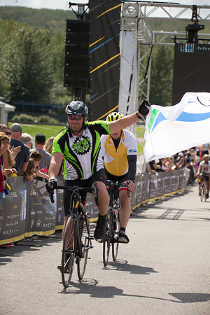 FINISH LINE CROSSING --3041