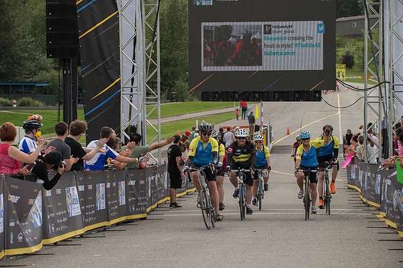 FINISH LINE CROSSING --4826
