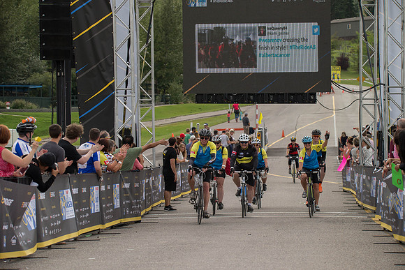 FINISH LINE CROSSING --4822