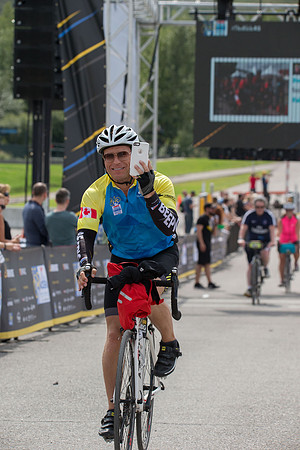 FINISH LINE CROSSING --4251