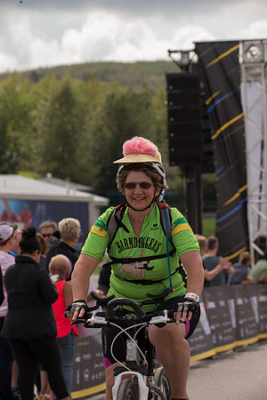 FINISH LINE CROSSING --4102