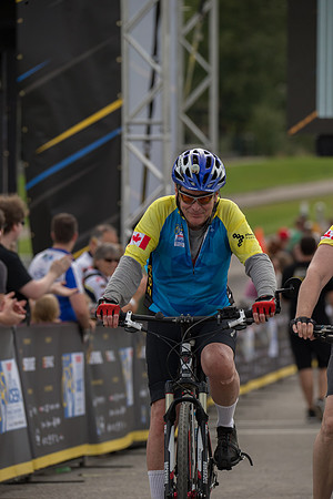 FINISH LINE CROSSING --4804