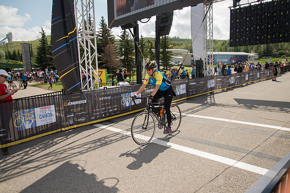FINISH LINE CROSSING --0353