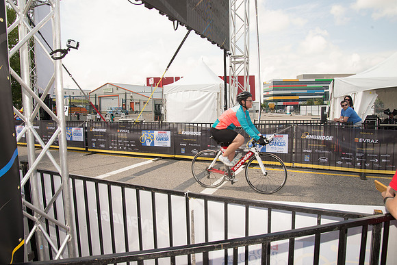 FINISH LINE CROSSING --0341