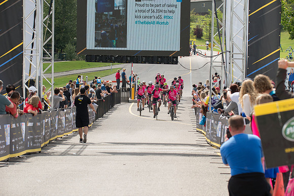 FINISH LINE CROSSING --3416