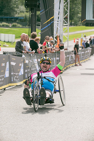FINISH LINE CROSSING --2878