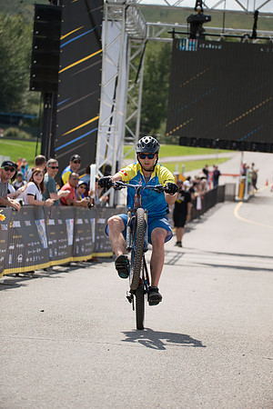 FINISH LINE CROSSING --2935