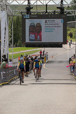 FINISH LINE CROSSING --4115