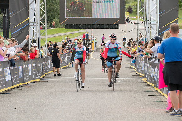 FINISH LINE CROSSING --3365