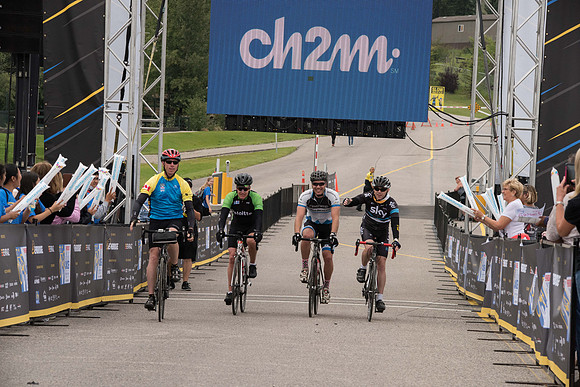 FINISH LINE CROSSING --1127
