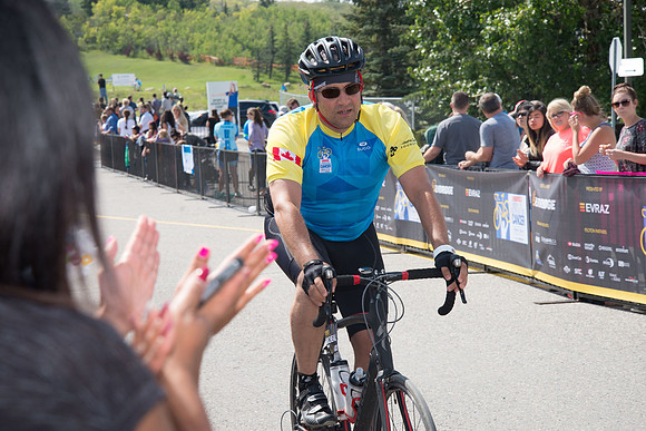 FINISH LINE CROSSING --0333
