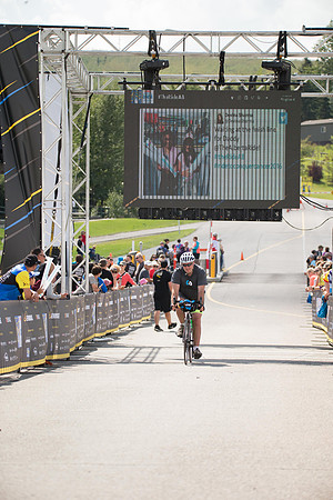 FINISH LINE CROSSING --2646-2