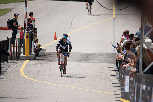 FINISH LINE CROSSING --2677
