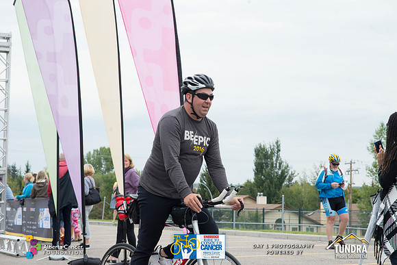 DAY 1- TheRideAB- h-8358