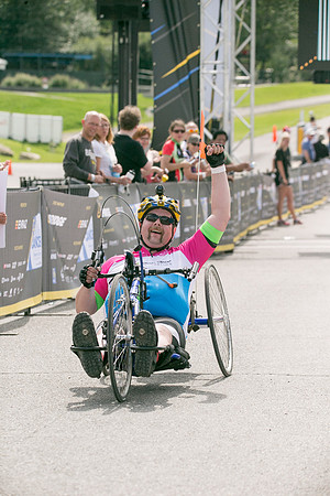 FINISH LINE CROSSING --2879