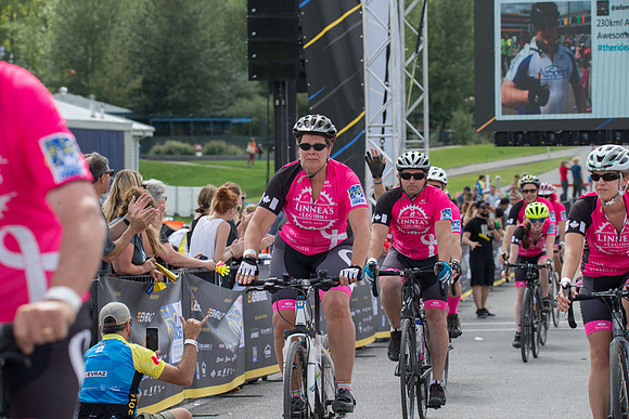 FINISH LINE CROSSING --3464