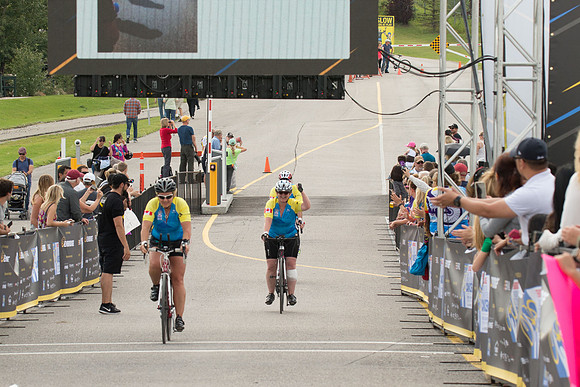 FINISH LINE CROSSING --3279