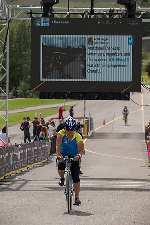 FINISH LINE CROSSING --4208