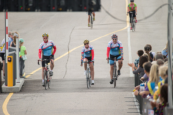 FINISH LINE CROSSING --3341